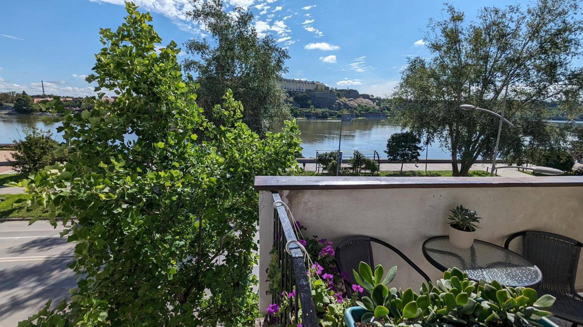 Center, Private Garage, Danube & Fortress, 3 Bdrm 2 Bath Нови Сад Екстериор снимка